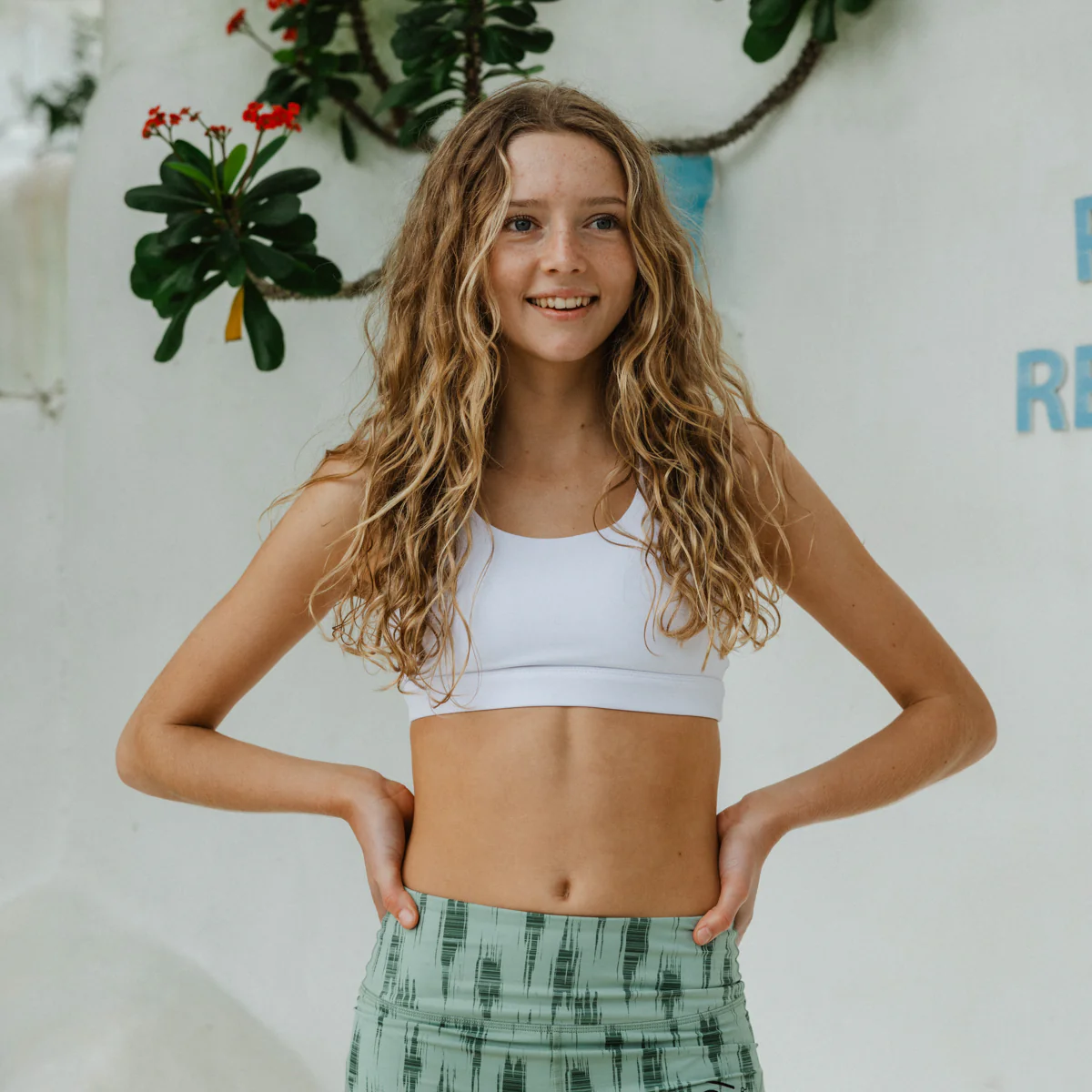 IMPI Running 6 Strap Bra Top - White - Image 8